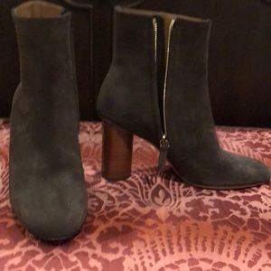 Suede boots